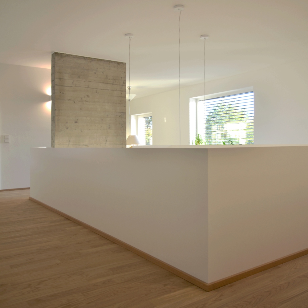 BUCHER | HÜTTINGER – ARCHITEKTUR INNEN ARCHITEKTUR - Architektenhaus Forcheim Oberfranken, Einfamilienhaus Effizienzhaus 40 Plus, Villa Bauhausstil, Plusenergiehaus 